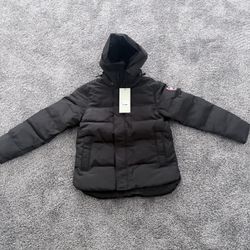 New Canada Goose Jacket – 100% Authentic, Tags Attached