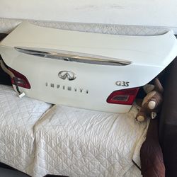 Infiniti G35 Trunk