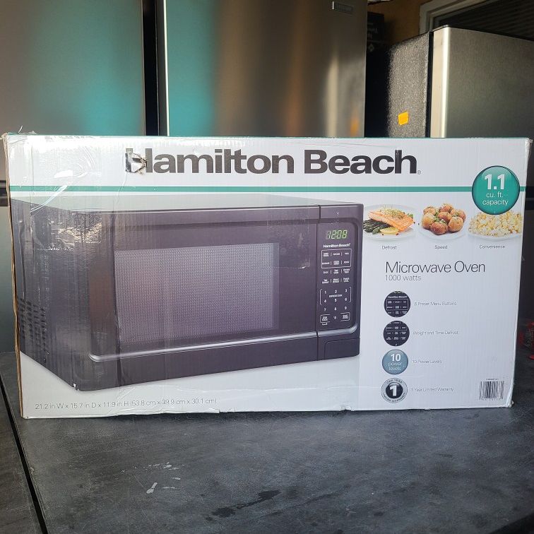 microwave Hamilton Beach 1000watts 1.1cu.ft read the description