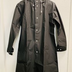 Light Weight Raincoat 