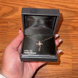 women’s Cross Necklace