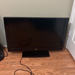 32” LCD Flat Screen TV