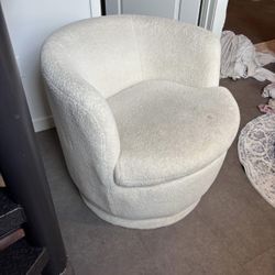 White Spinning chair 