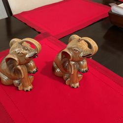 Two Glass Elephants Figureins