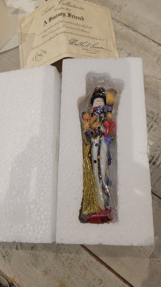 Lenox " A Snowy Friend", Christmas Tree Ornament, 1999', 5".