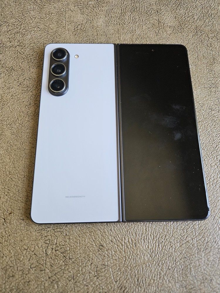Samsung Galaxy Z Fold5 5G 1TB Memory Factory Unlocked Mint Cond.