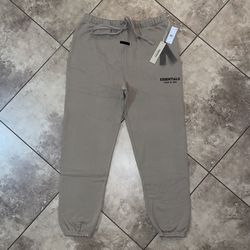 Fear of God Essentials Fleece Essential Sweatpant Desert Sand Size Large