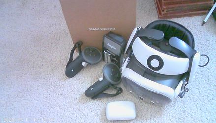 Meta quest 3 512GB With BoboVr M2 headstrap and kiwi v3 pro grips