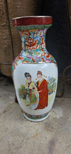 Decorative vase