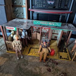 Large Lot Of Vintage Marx Toys Lone Ranger Tonto Black Bart Playset Plus More