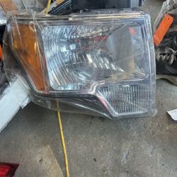 2009-2015 F150 Right Headlight