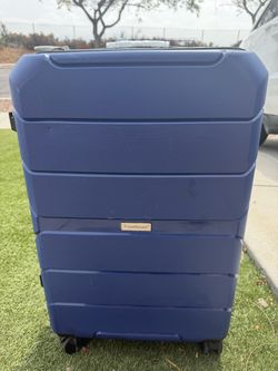 Travelhouse Hard Shell Rolling Luggage Suitcase
