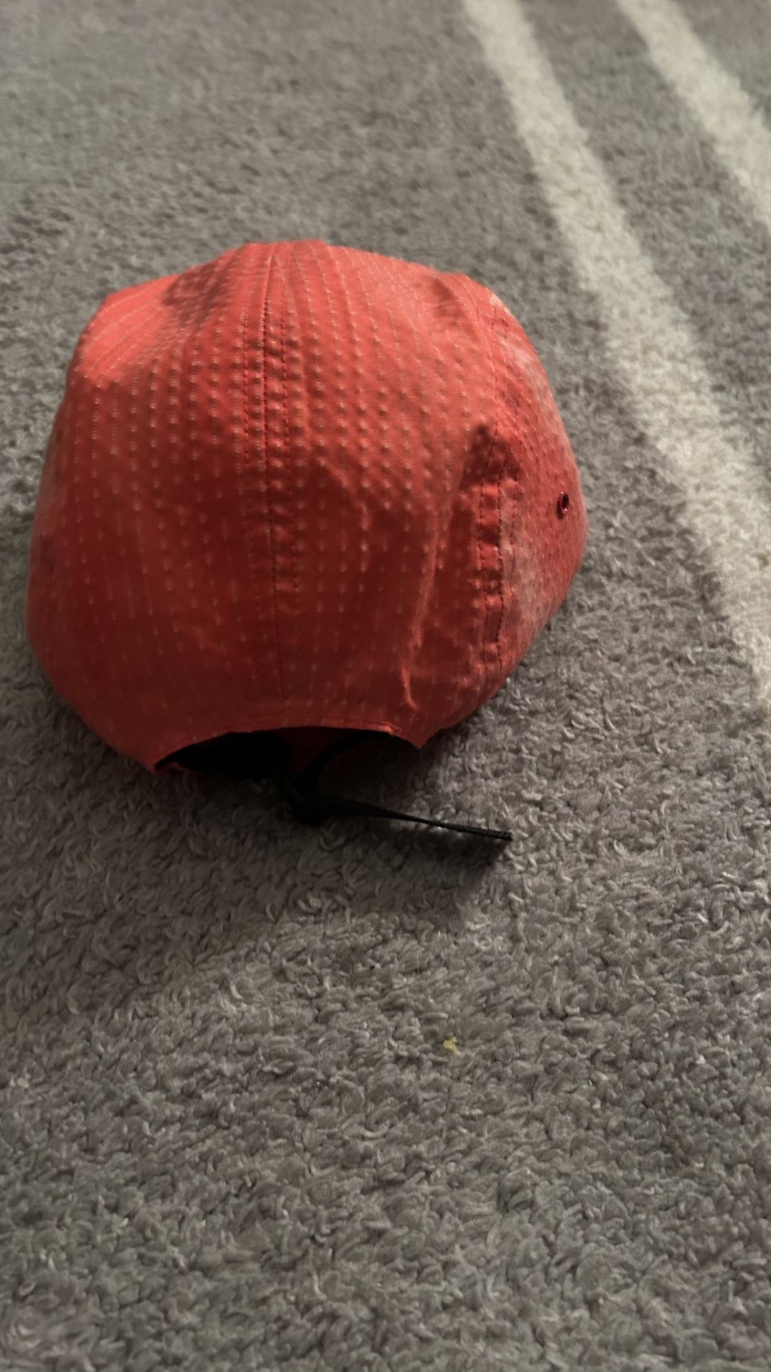 Supreme red adjustable hat for Sale in Mckinney, TX - OfferUp