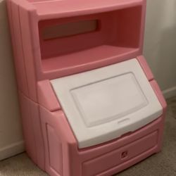 Step 2 Toy Box W/ Book Shelve