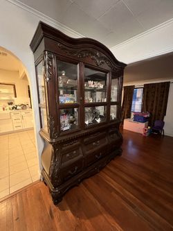 Cabinet / Cristalero 