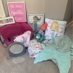 Girls Bedroom Decor Set