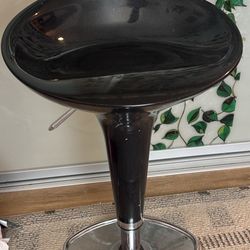 Black sparkly adjustable bar stool