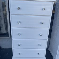 Dresser Chest White  Diamond Knobs Solid pinewood 