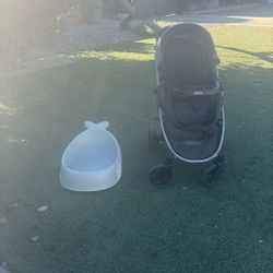 Baby Stroller And Bath Tub 