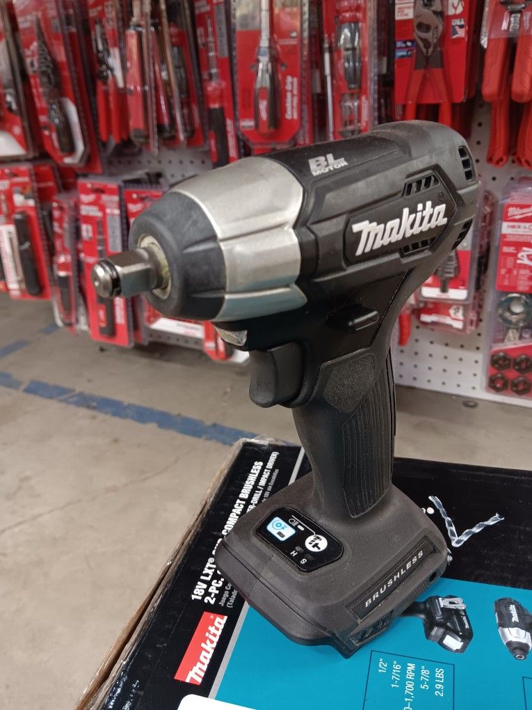 Makita 18V LXT Sub-Compact Lithium-Ion Brushless Cordless 3/8 in. Square Drive Impact Wrench