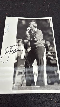 JACK NICKLAUS GOLDEN BEAR HAND SIGNED  AUTOGRAPHED 8X11