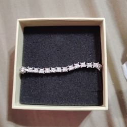 30$ Bracelet Cz