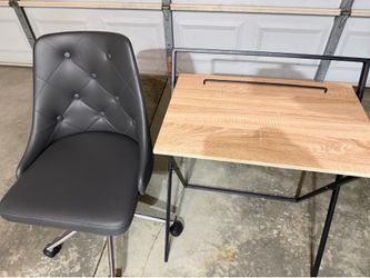 Nice desk Chair and small Folding Table