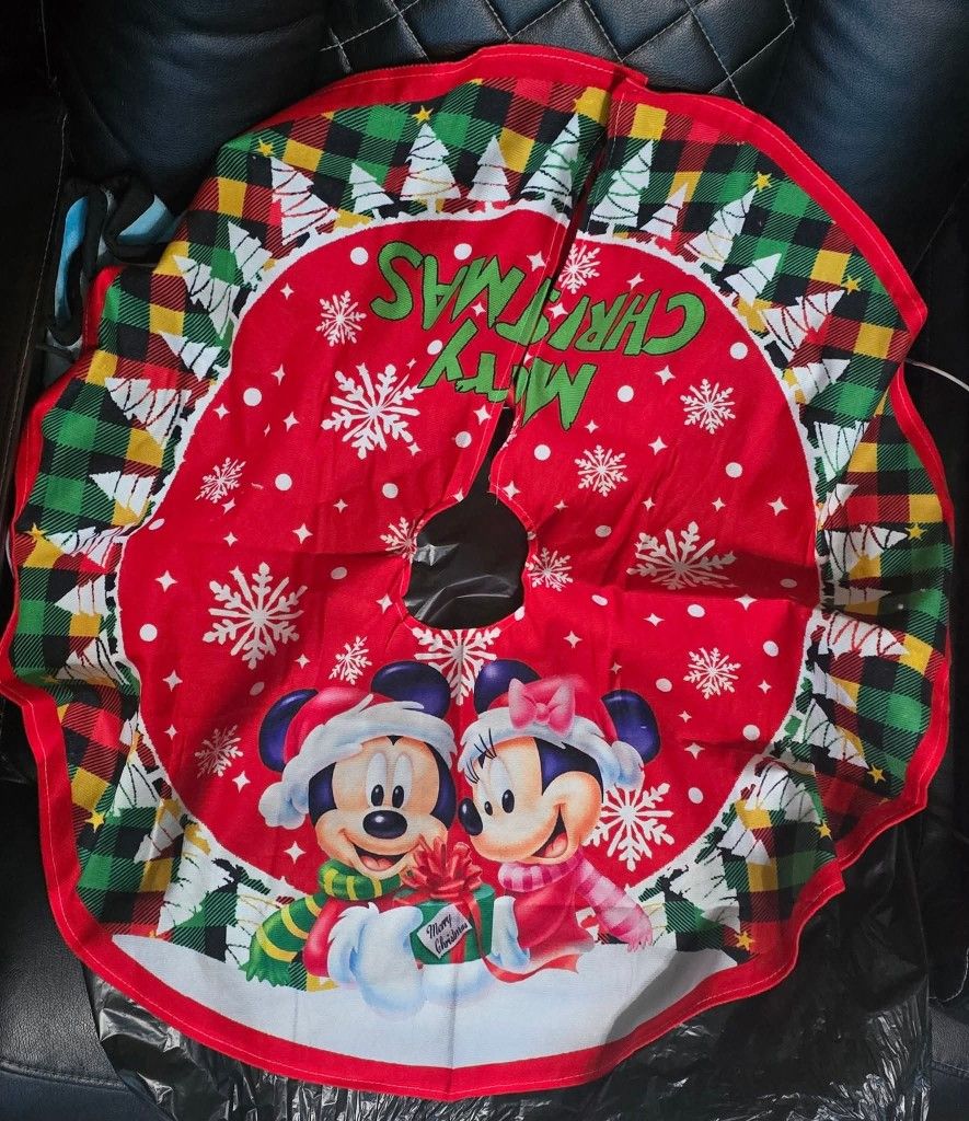 New Christmas Tree Skirts