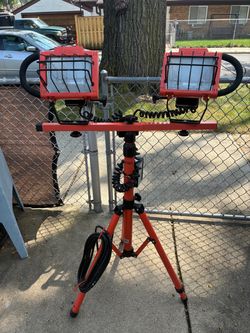 Regent Twin-Head Halogen Work Light with Adjustable Tripod Stand