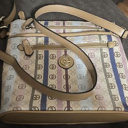 Purse With Several Compartments