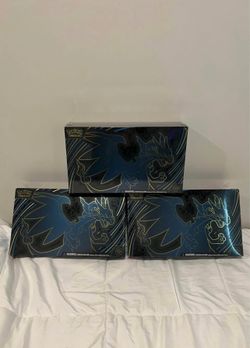 Charizard Ultra Premium Collection