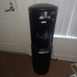 Hot and Cold water dispenser