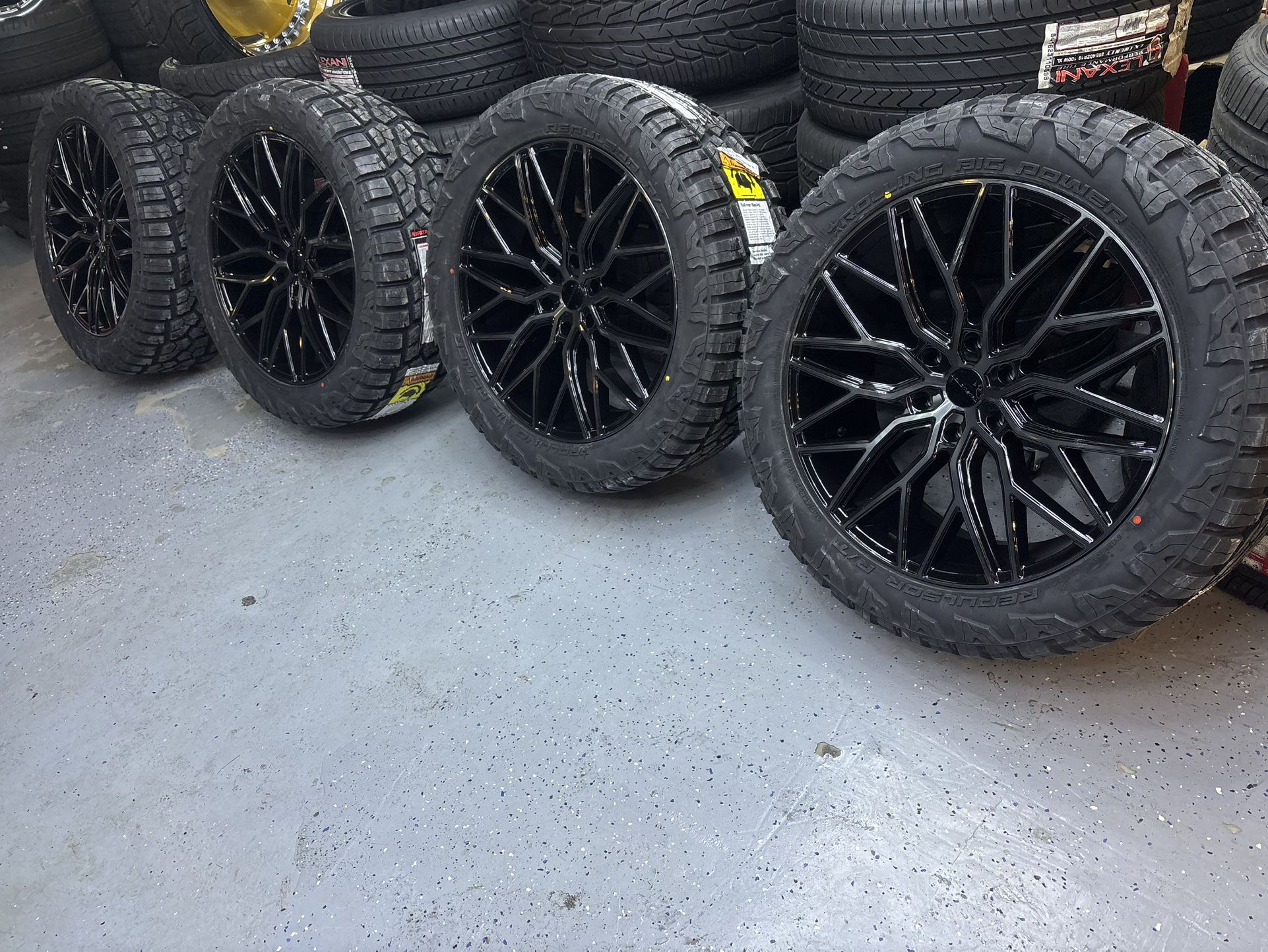 22 Inch W/33 R/t Tires wheels rims 6x139 6x5.5 escalade yukon tahoe silverado sierra titan qx80 tacoma 4runner bronco