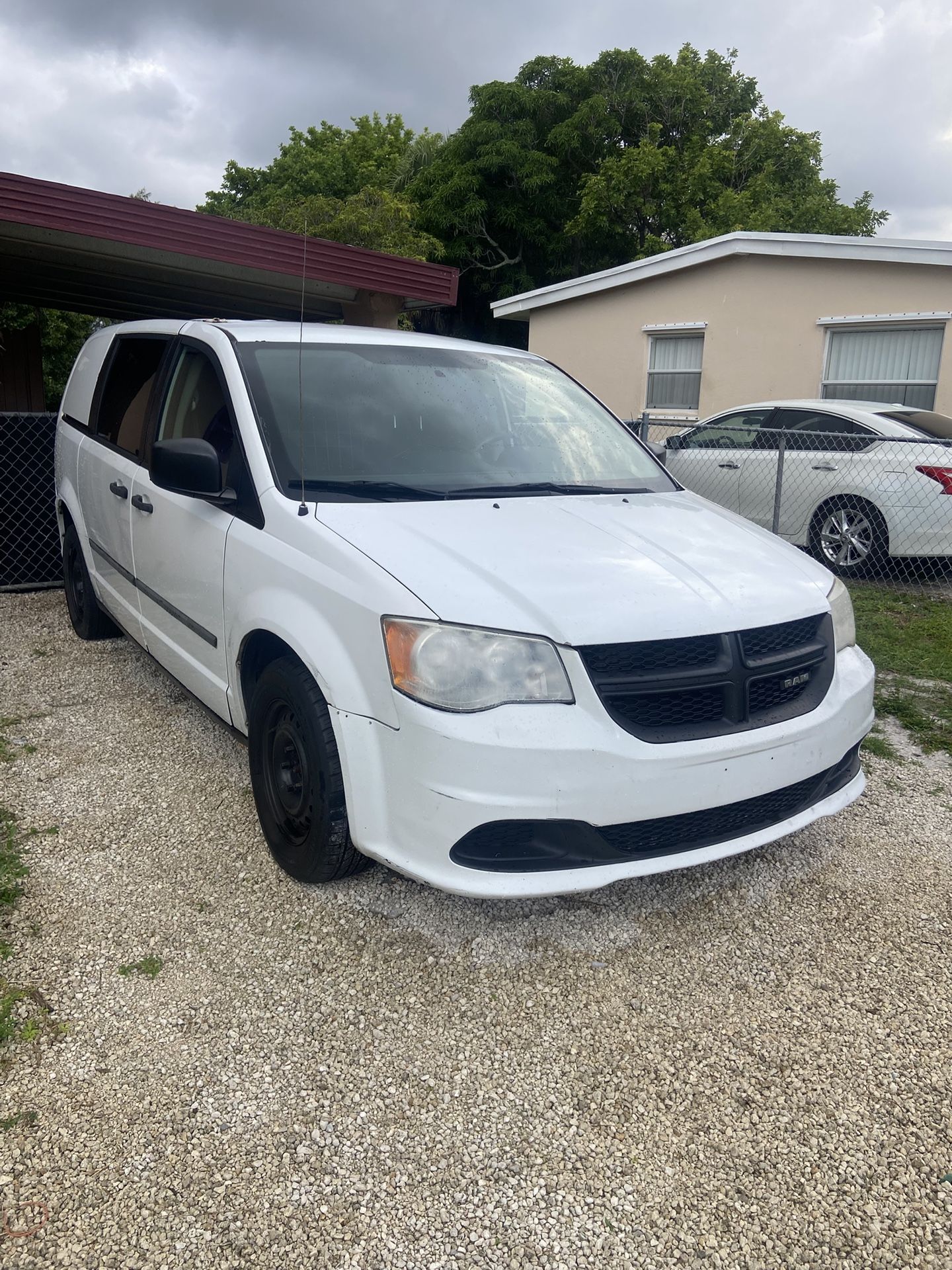 2014 Dodge CT Caravan Work Van