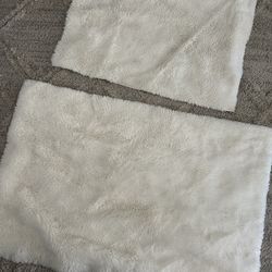 White Soft Bath mats 
