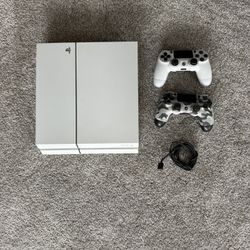 White PS4 Slim