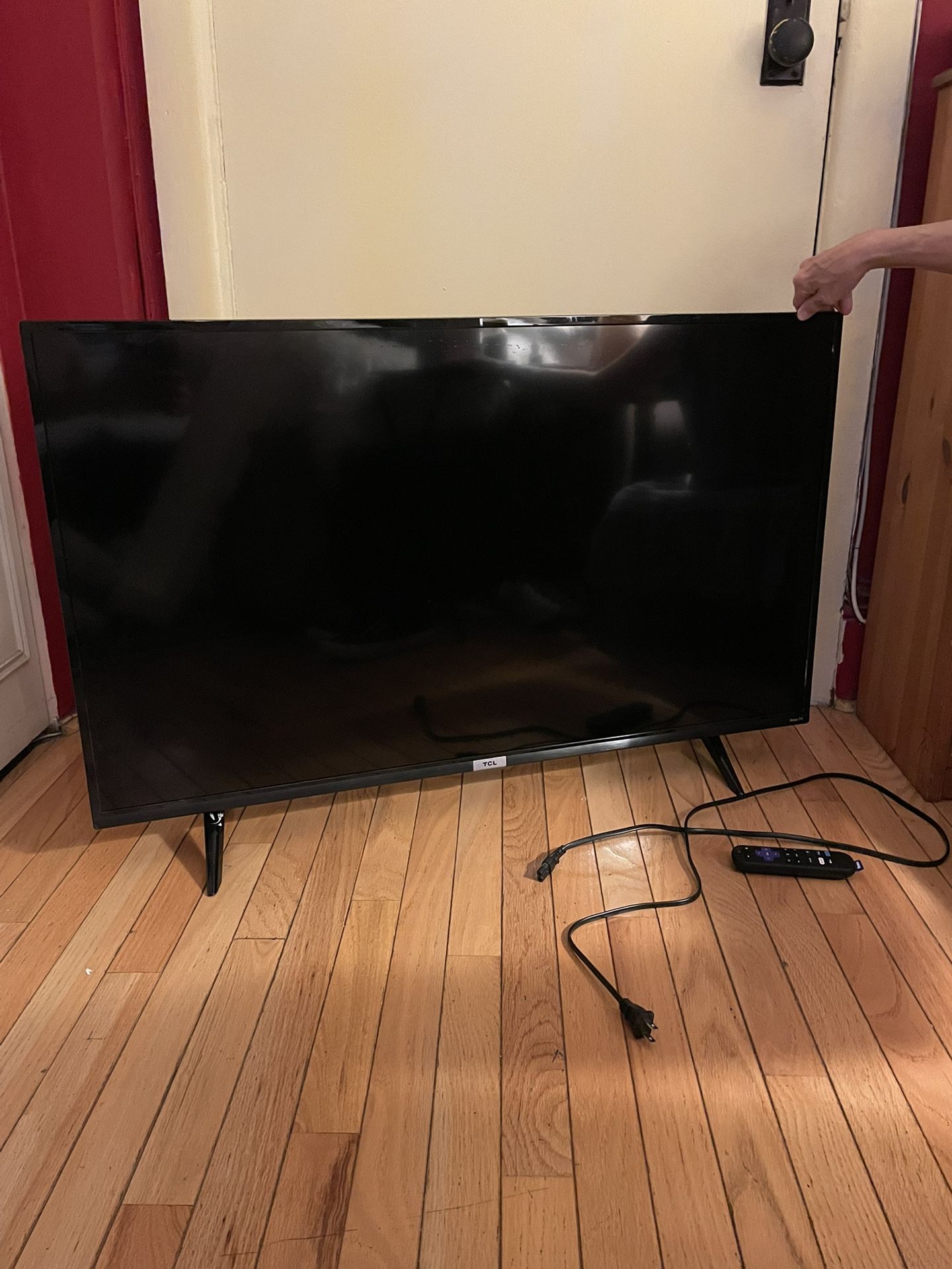 TCL Roku TV - 43 inch