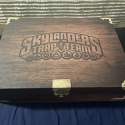 Skylanders Trap Team Crystals And Collectors Box