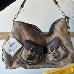 NWT Dooney & Bourke handbag 
