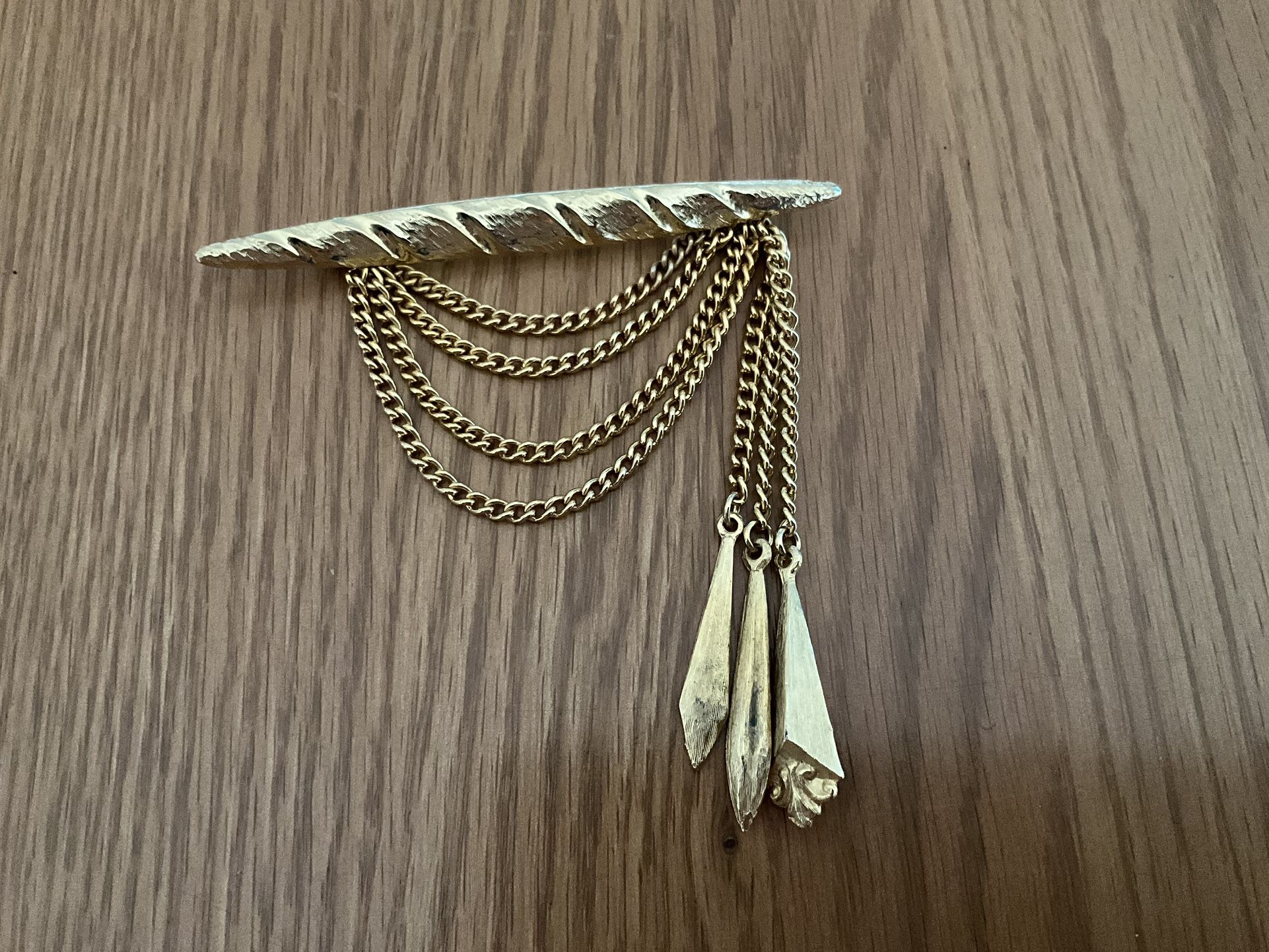 Gold Tone Bar Pin With Chains