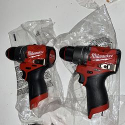 Milwaukee M12 Drill
