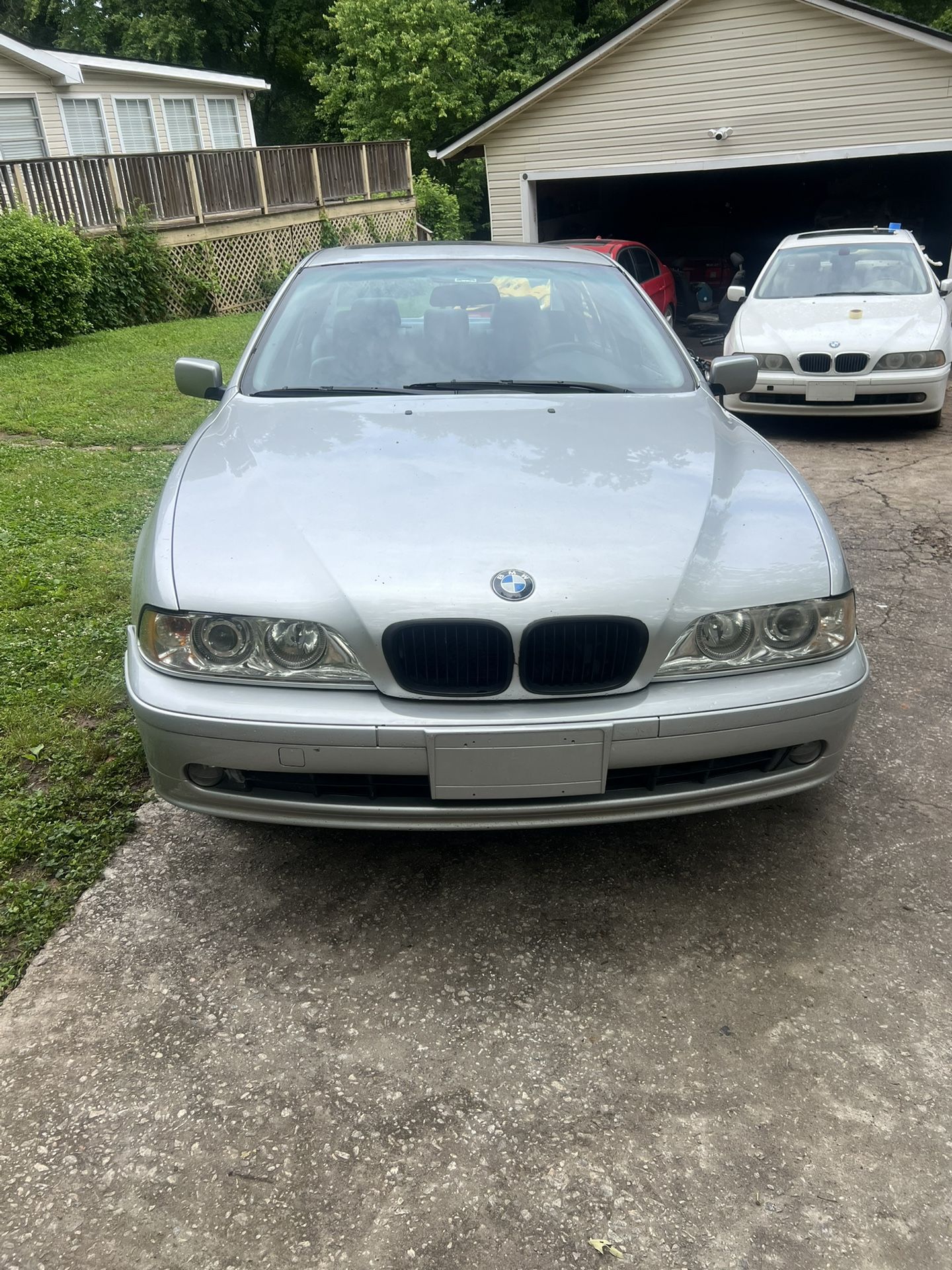 2002 BMW 525i
