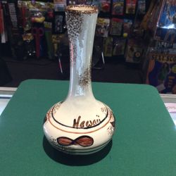 7 inch tall ceramic bud vase RG 66 AMR