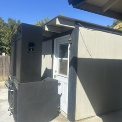 Two 18” CERWIN VEGA Speakers Amps B52 Mids. And Highs