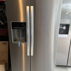 Whirlpool Refrigerator 