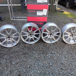 Like new Stock mustang rims    19" 8x5.5v the