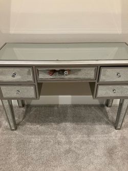 Mirrored console Table with five drawers