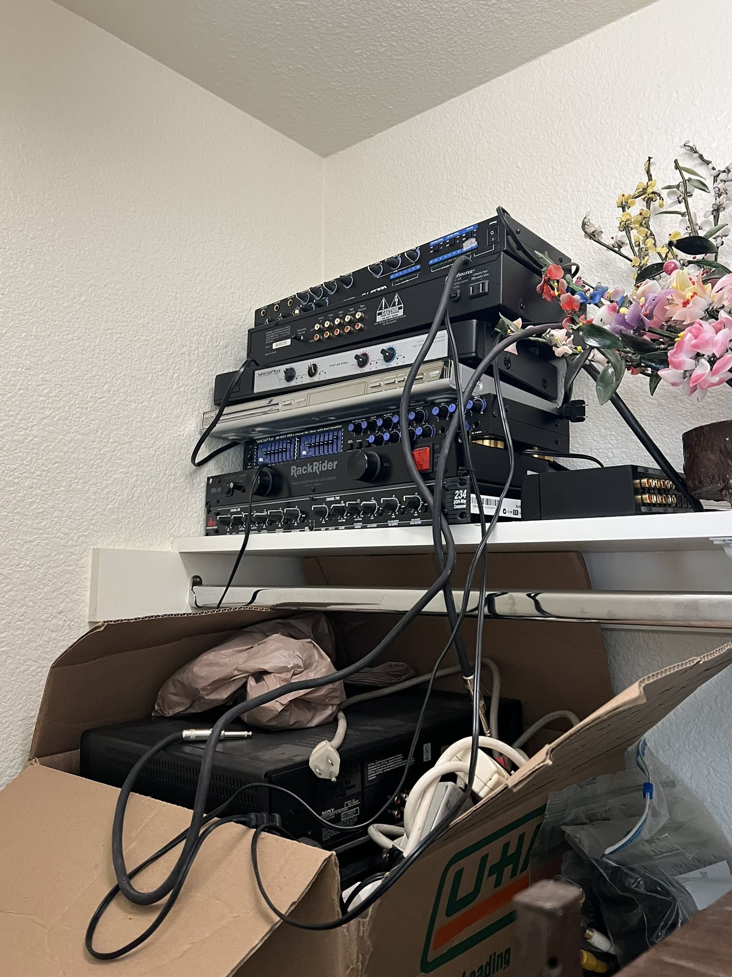 Mixer/speakers