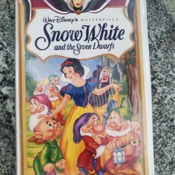 Walt Disney RARE 1524, SNOW WHITE, New Unopened