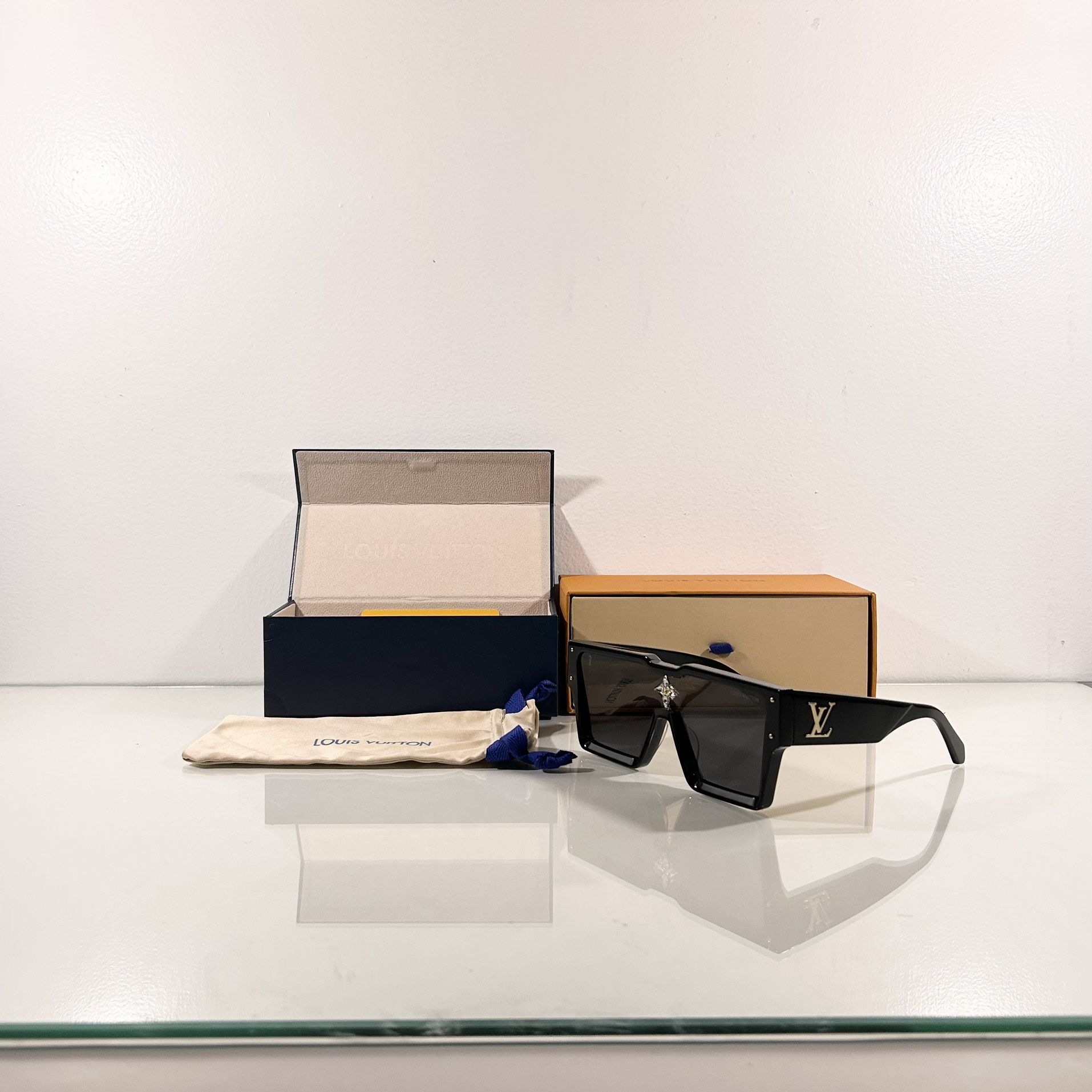 Louis vuitton sunglasses 